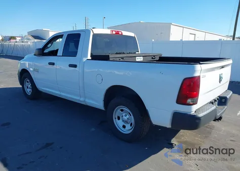 2015 Ram 1500 Tradesman z USA, uszkodzony, nr VIN 1C6RR6FG5FS536256